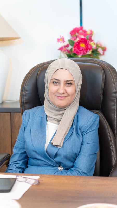 سمية طاهر الناصري - النسائية و التوليد