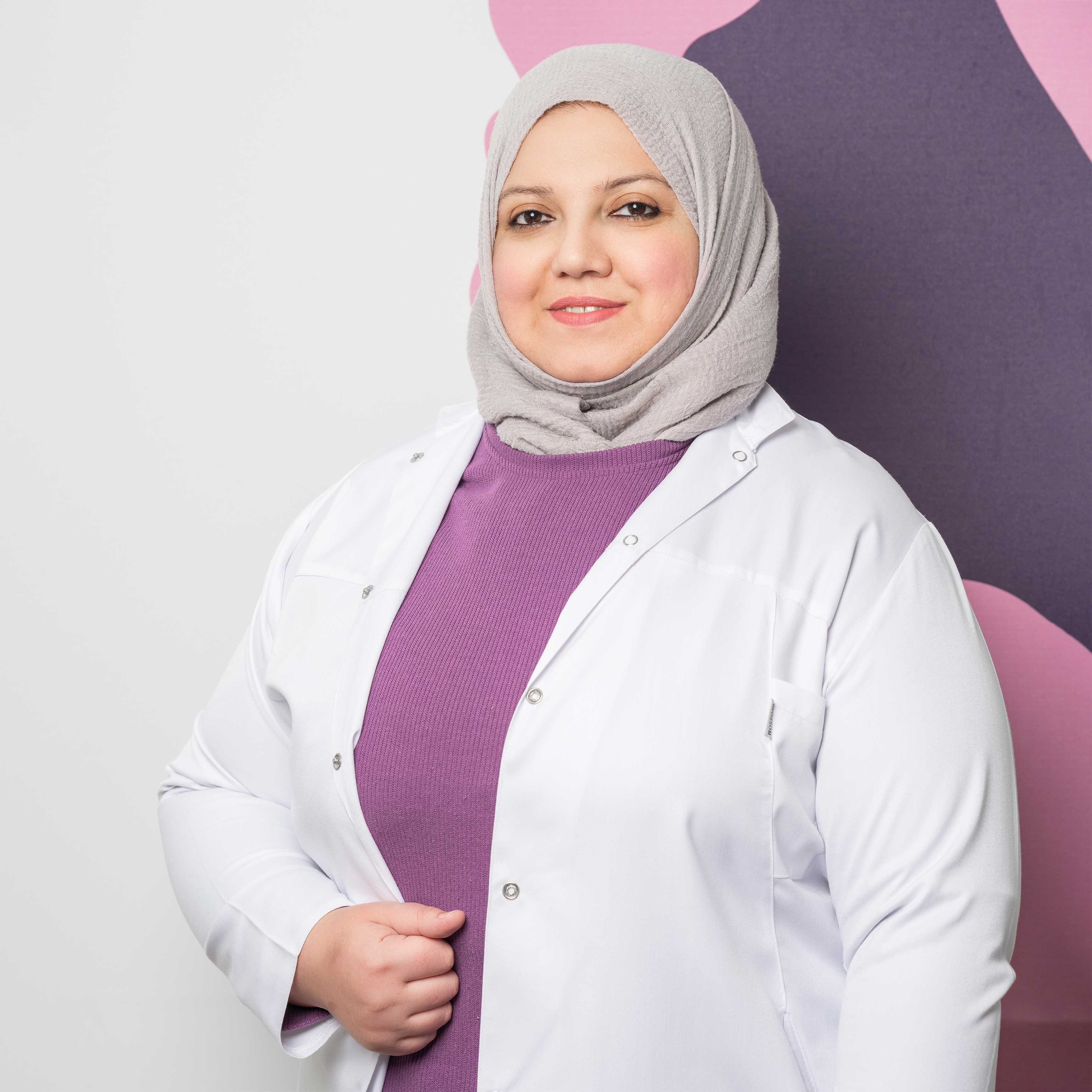 منار غانم عزيز
